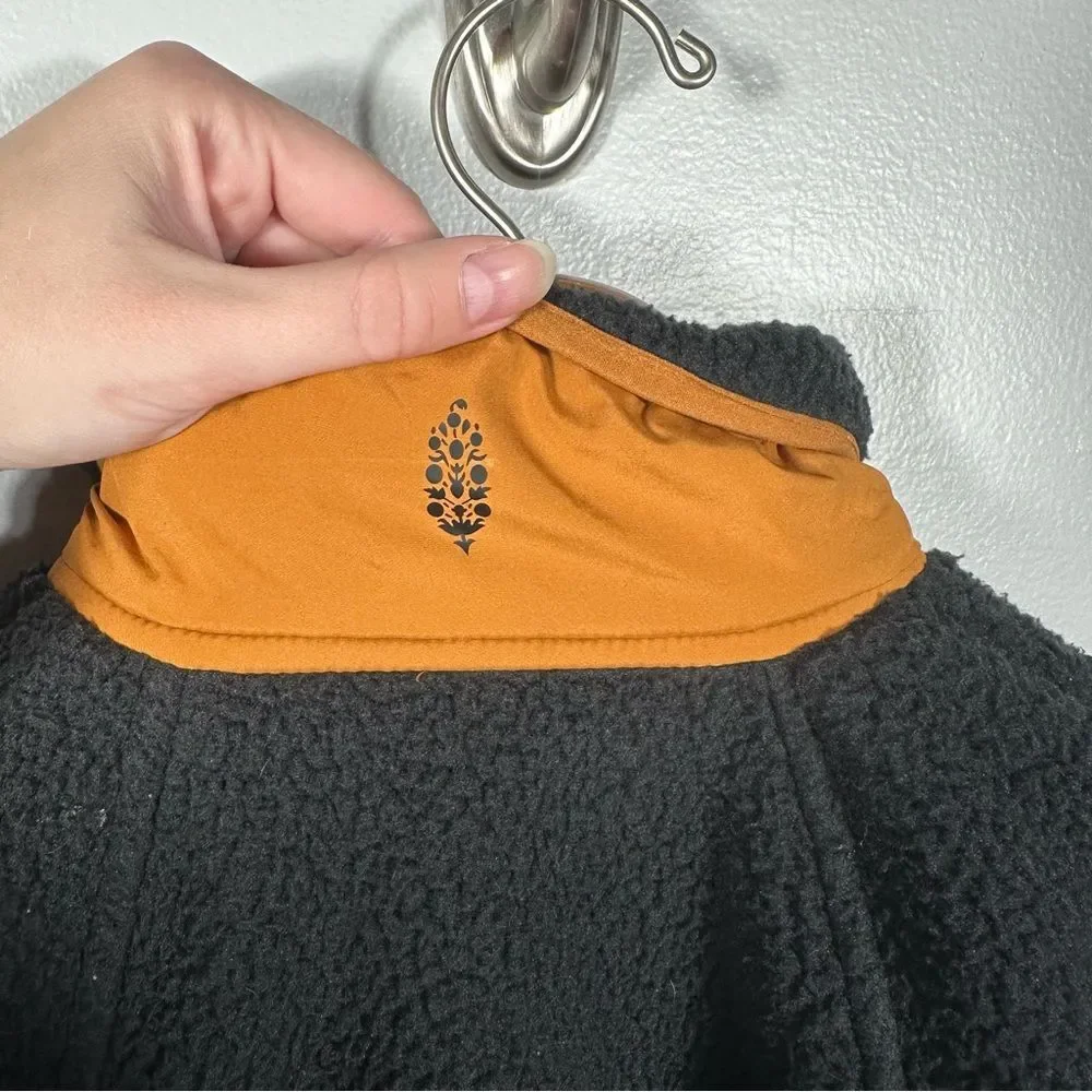 Free People Movement Hit The Slopes Colorblock Fleece Pullover Size XS Comfy